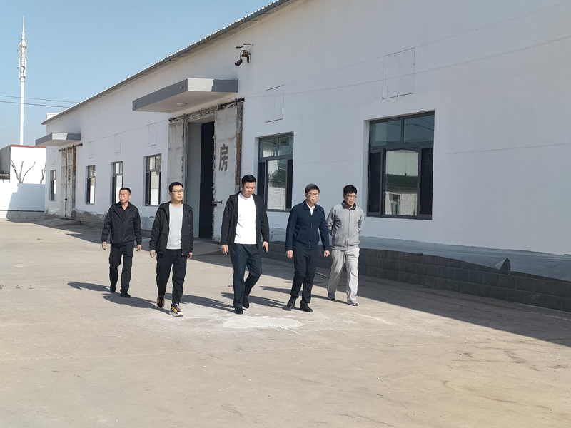 石嘴山市副市長(zhǎng)、惠農(nóng)區(qū)委書記王宇翔蒞臨寧夏興康恒潤(rùn)農(nóng)業(yè)科技發(fā)展有限公司調(diào)研指導(dǎo)