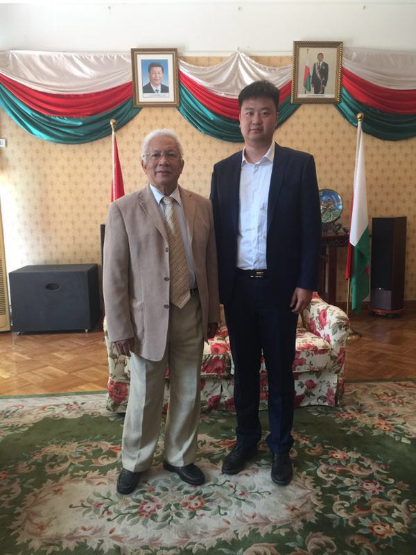 岳學征總經(jīng)理與馬達加斯加共和國大使進行會晤